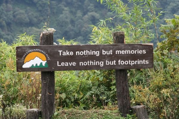 1640722-travel-motto-in-bhutan-0