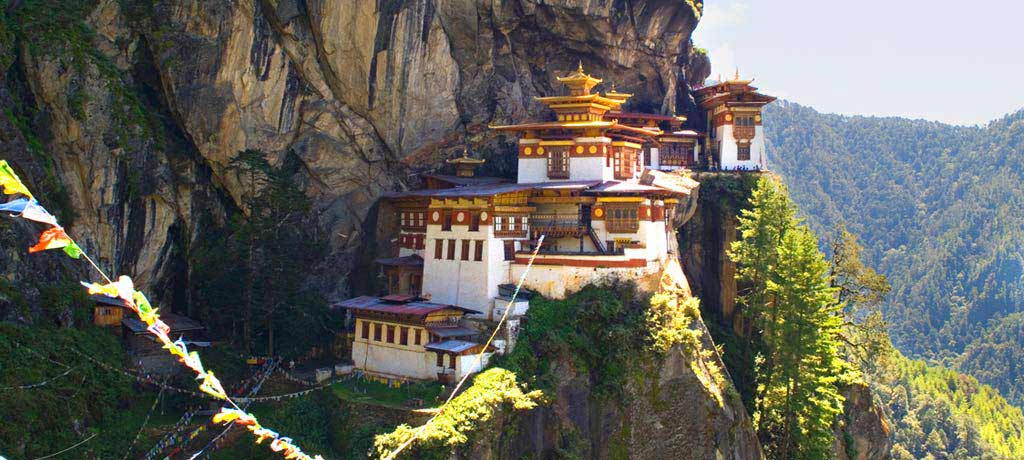 Asia-South-Asia-Bhutan-Nepal-Heart-of-the-Himalaya-(1024x460)