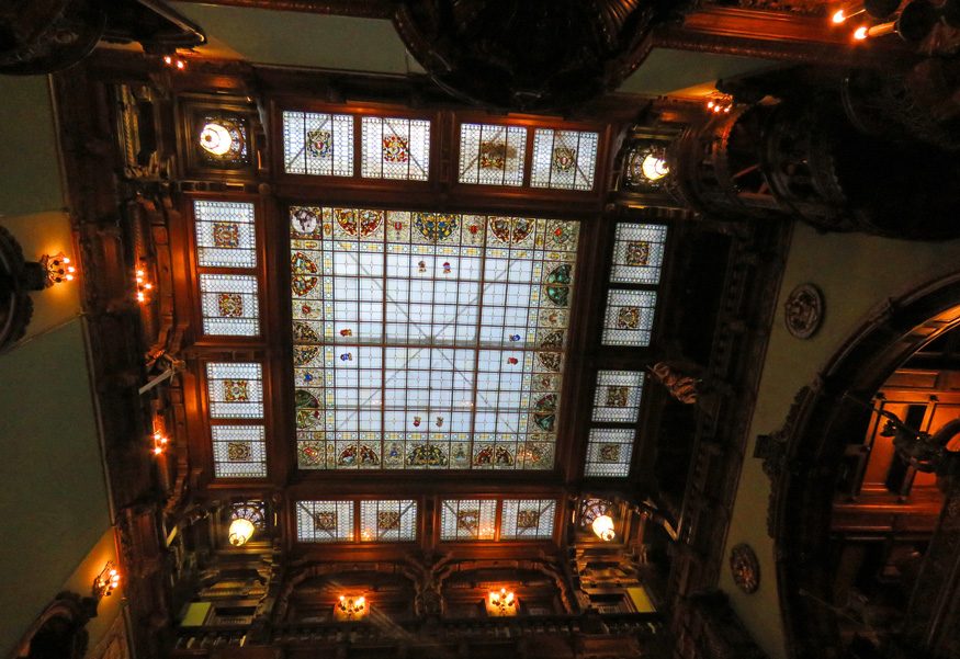 peles-castle-grand-hall-ceiling-1