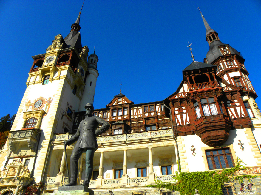 peles-castle-exterior-3