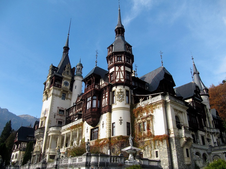 peles-castle-terrace