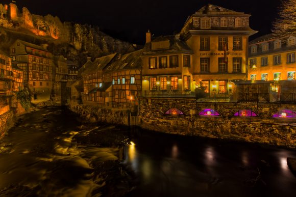 monschau-by-night-germany_l