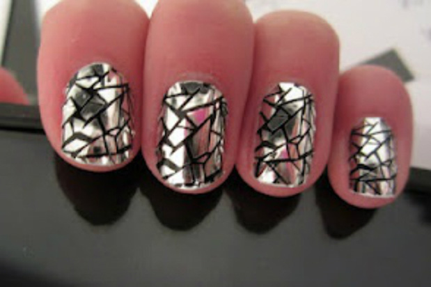 broken-mirror-metallic-nails