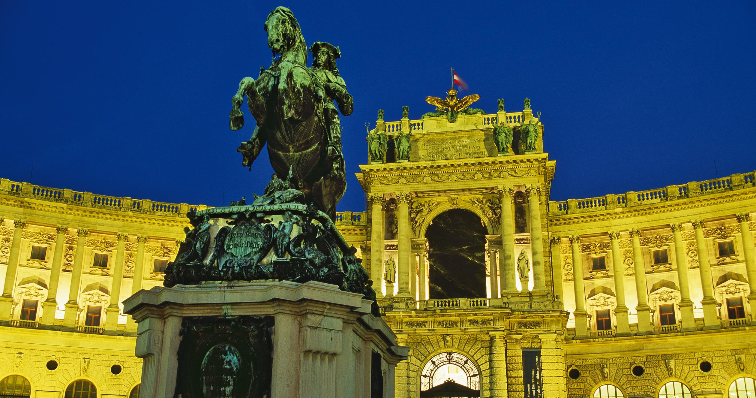 hofburg-neue-burg-heldenplatz-reiterstandbild-prinz-40251-19to1